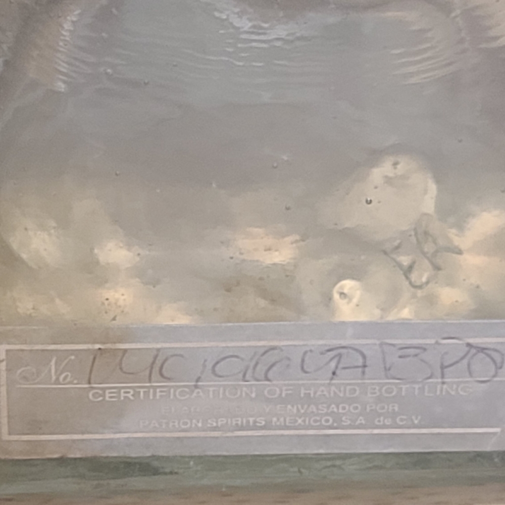 Empty bottle - Picture 6 of 6